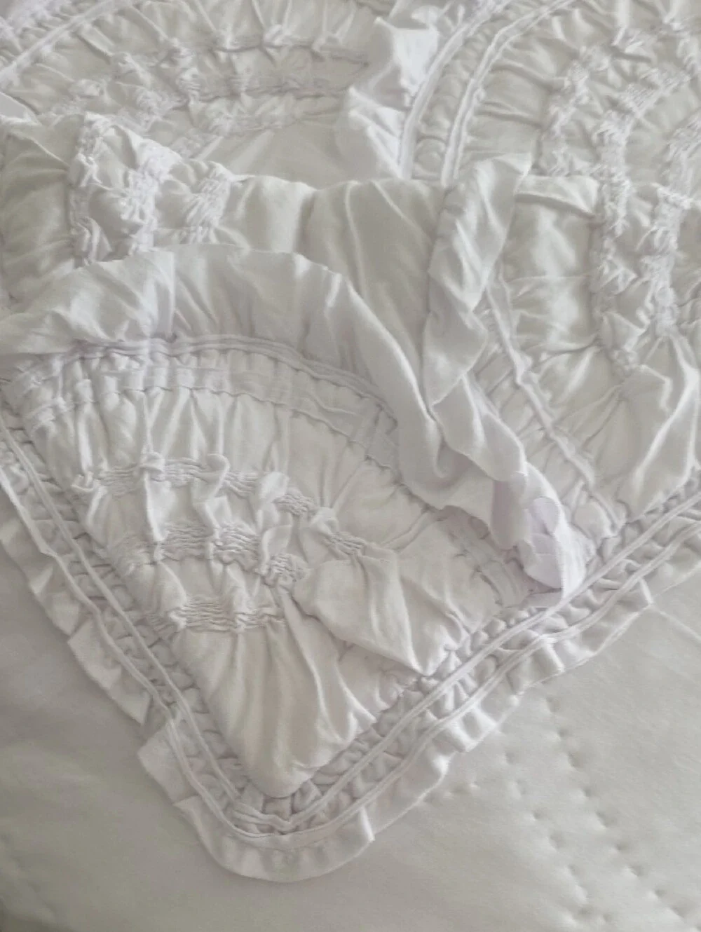 Anthropologie King White Ruffled Arch-Detail Quilt